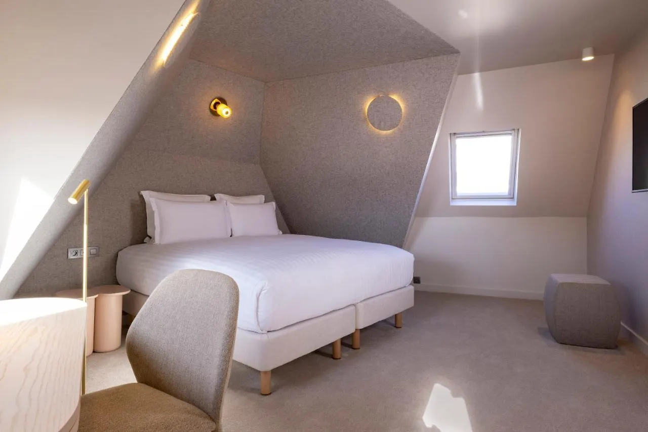 Beige 4*