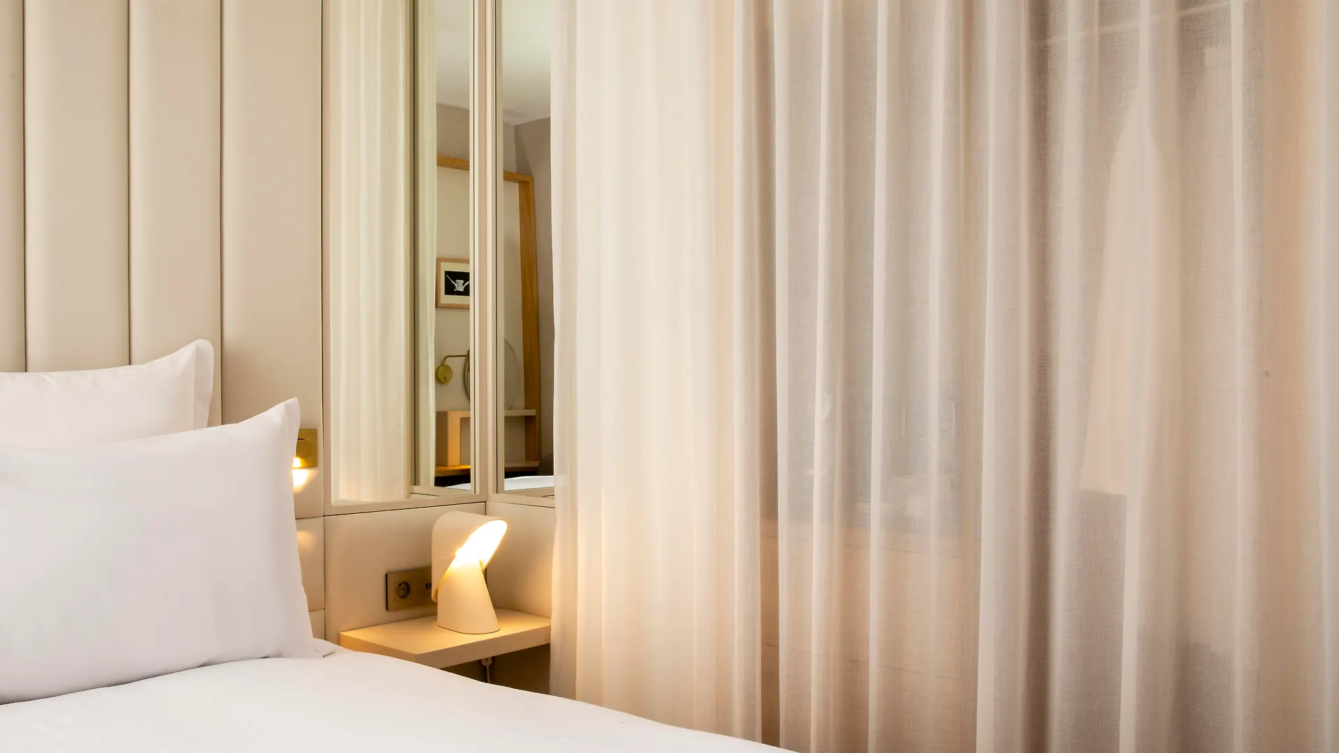 Beige 4*